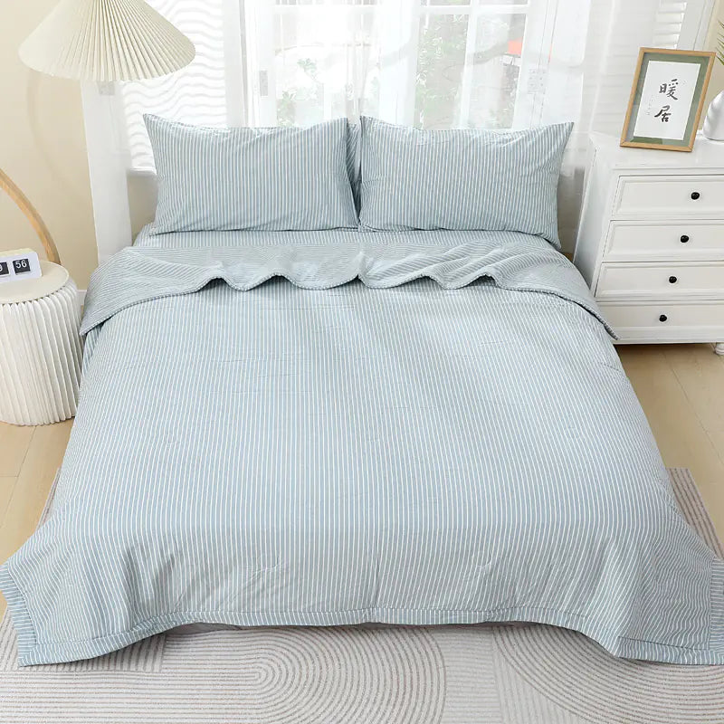 Plain Color Breathable Cotton Quilt for All Seasons
